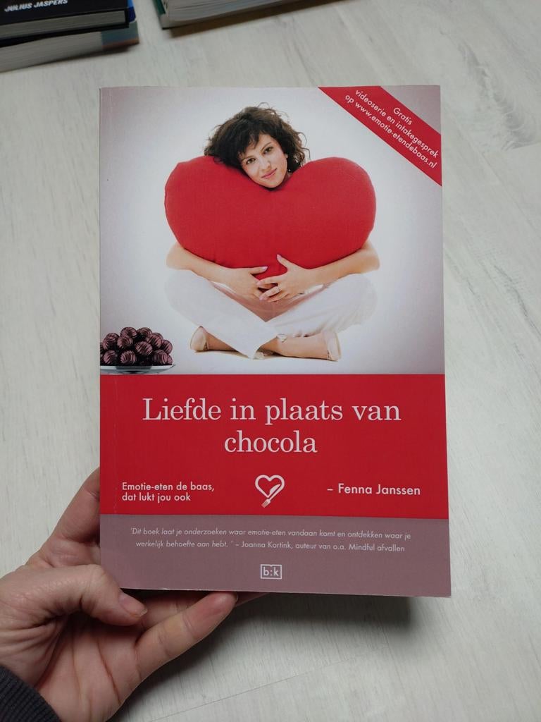 Liefde in plaats van chocola - Fenna Janssen, Boeken, Dieet en Voeding, Ophalen of Verzenden, Fenna janssen, Zo goed als nieuw