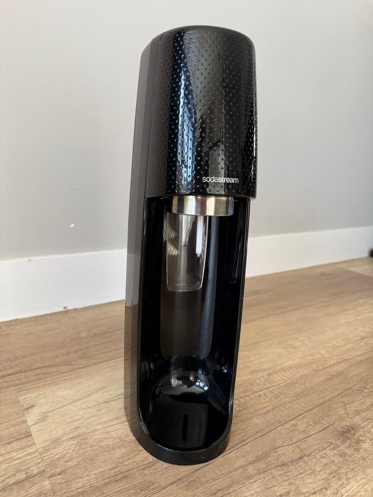SodaStream incl. lege cilinder - weinig gebruikt, Ophalen of Verzenden, Zo goed als nieuw