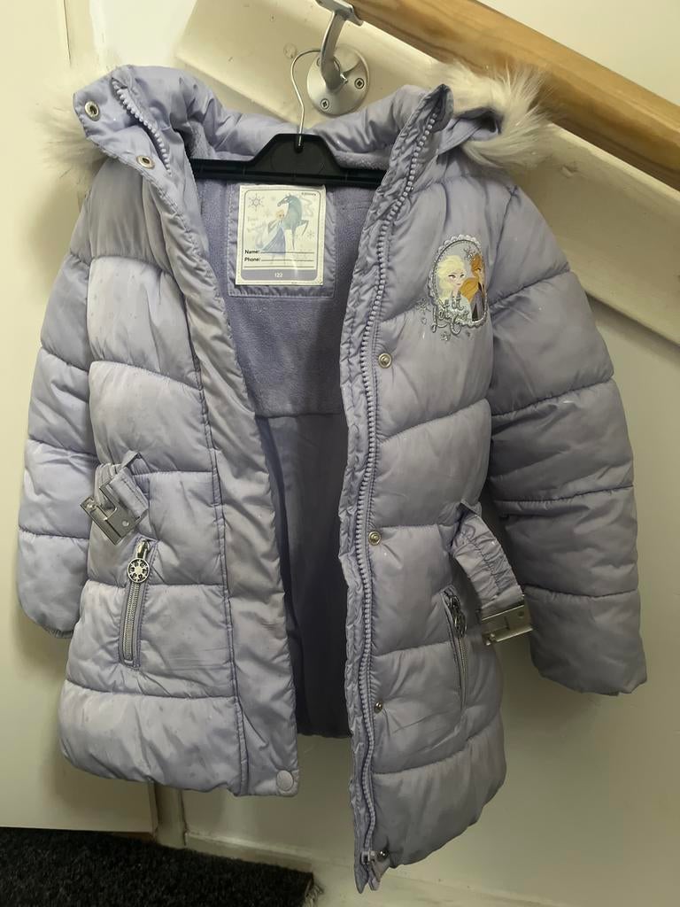 Frozen jas maat 122 met bontkraag, Ophalen, Gebruikt, Frozen, Meisje