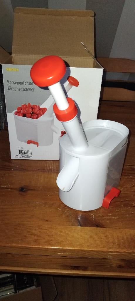 Kersen ontpitter, Ophalen of Verzenden, Zo goed als nieuw