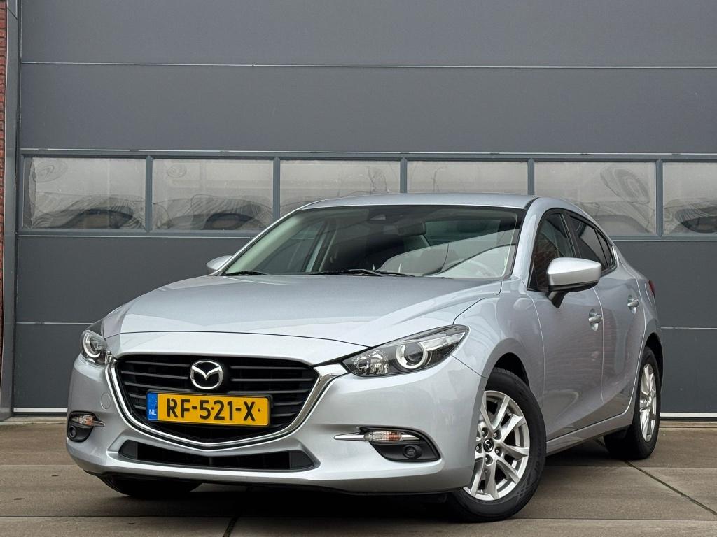 Mazda 3 Skyactive-g 120 pk 2017 Grijs, Voorwielaandrijving, 1998 cc, Zwart, 4 cilinders