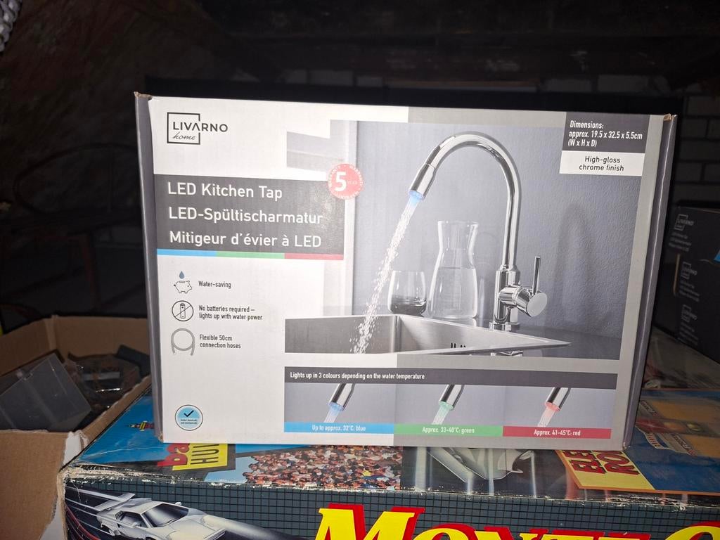 Nieuwe LED Keuken/Badkamer Kraan, Overige kleuren, Nieuw, 150 tot 200 cm, 50 tot 100 cm