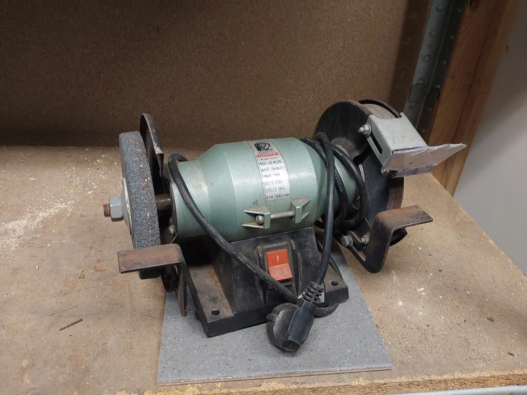 Werkbankslijpmachine voor grof en fijn slijpen, Ophalen of Verzenden, Minder dan 700 watt, Werkbankslijpmachine