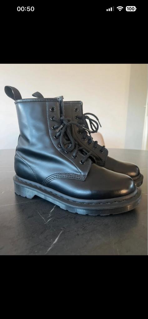 Dr. Martens 1460 Pascal Mono - Zo goed als nieuw!, Kleding | Dames, Schoenen, Ophalen of Verzenden, Zo goed als nieuw, Zwart, Overige typen