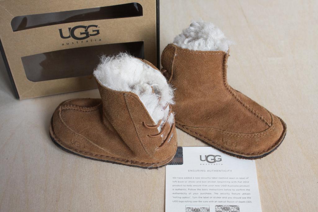UGGs baby booties __ UGG Australia (12–18 months), UGG, Jongetje of Meisje, Laarsjes, Ophalen of Verzenden
