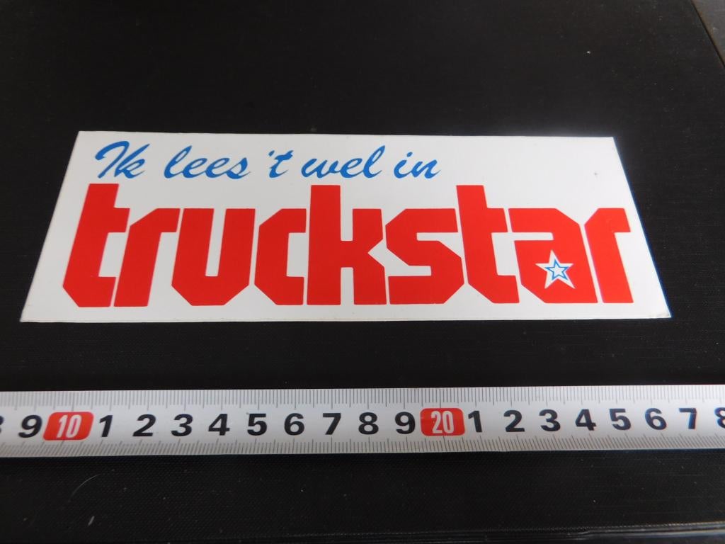 sticker Ik lees 't wel in TRUCKSTAR   XPLH9255 *, Verzamelen, Stickers, Zo goed als nieuw, Ophalen