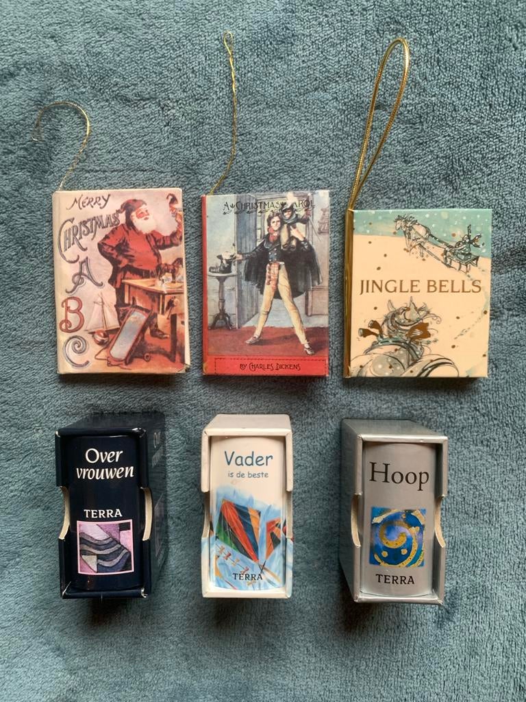 Mini Boekjes Decoratie Kerstboom + Terra boekjes, Verzamelen, Ophalen of Verzenden, Gebruikt