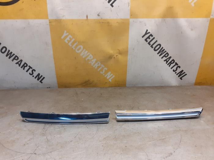 Grille Lijst van een Suzuki Ignis, Ophalen of Verzenden, 3 maanden garantie, Gebruikt, Suzuki