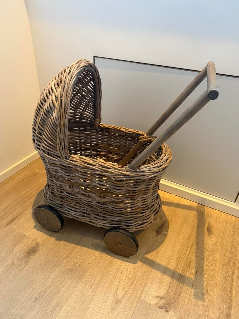 Kinderwagen rotan, Ophalen of Verzenden, Gebruikt, Stoel(en)