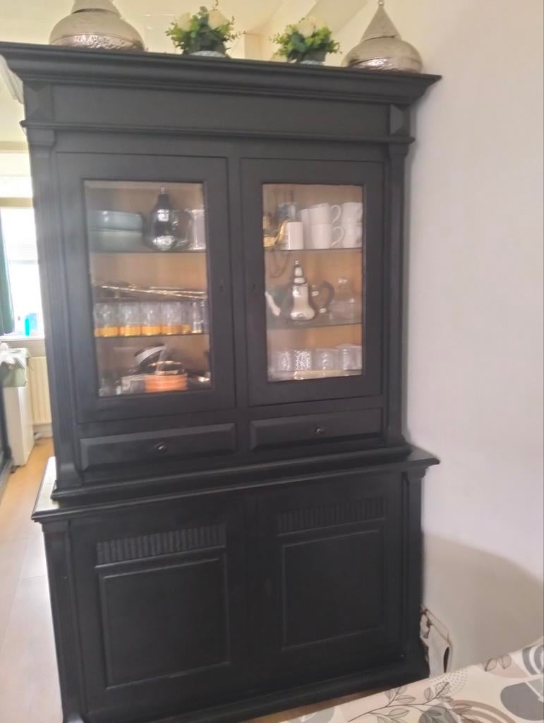 Zwarte buffetkast met vitrine en opbergruimte, Ophalen, Gebruikt, Klassiek, Landelijk, 25 tot 50 cm