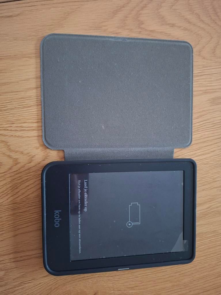 Kobo Clara 2e e-reader met hoesje, Computers en Software, E-readers, Zo goed als nieuw, Ophalen of Verzenden