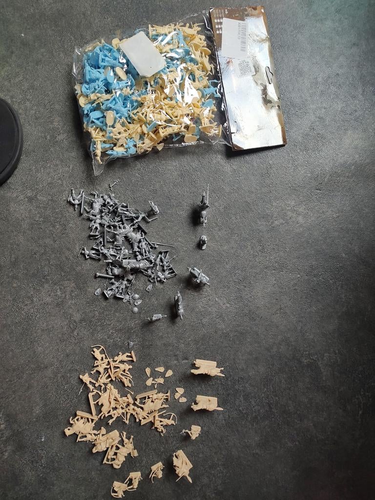 Ancient Wars Figuurtjes - Nieuwstaat, Ophalen of Verzenden, Zo goed als nieuw