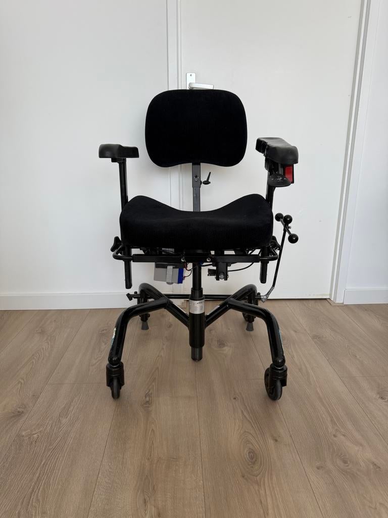 Mercado REAL 9000 Trippelstoel Elektrisch, Diversen, Rolstoelen, Zo goed als nieuw, Elektrische rolstoel, Ophalen of Verzenden