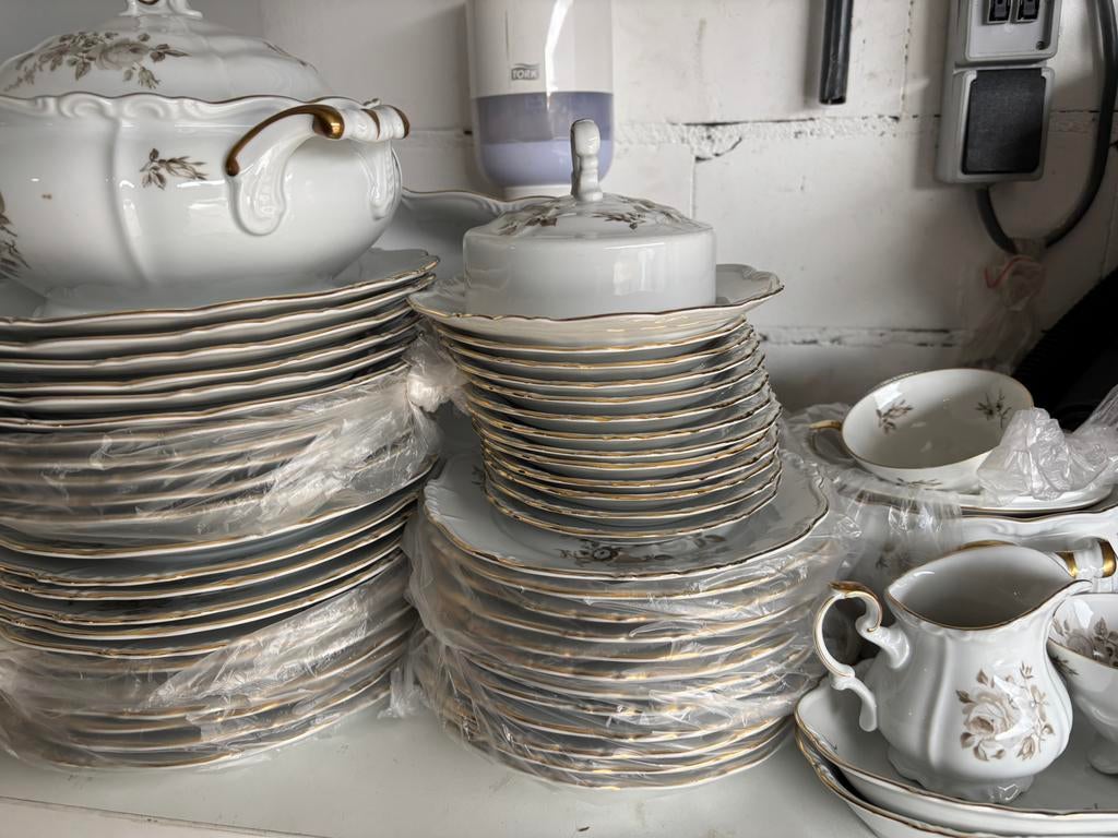 Bavaria edestein servies, Ophalen