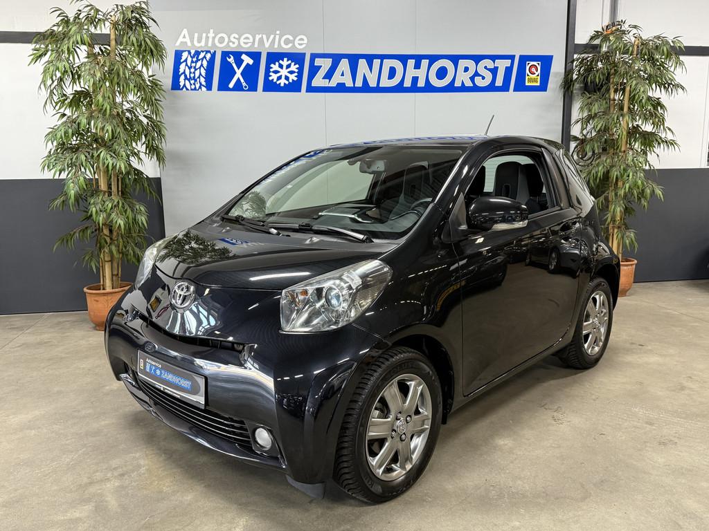 Toyota iQ 1.0 VVTi Aspiration // Navi // Ecc (bj 2014), Euro 5, Stof, Gebruikt, 4 stoelen