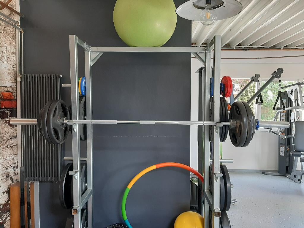Squatrack + Bench Press / RIG / Multi Fitness Squat Rek., Sport en Fitness, Ophalen, Benen, Krachtstation, Zo goed als nieuw