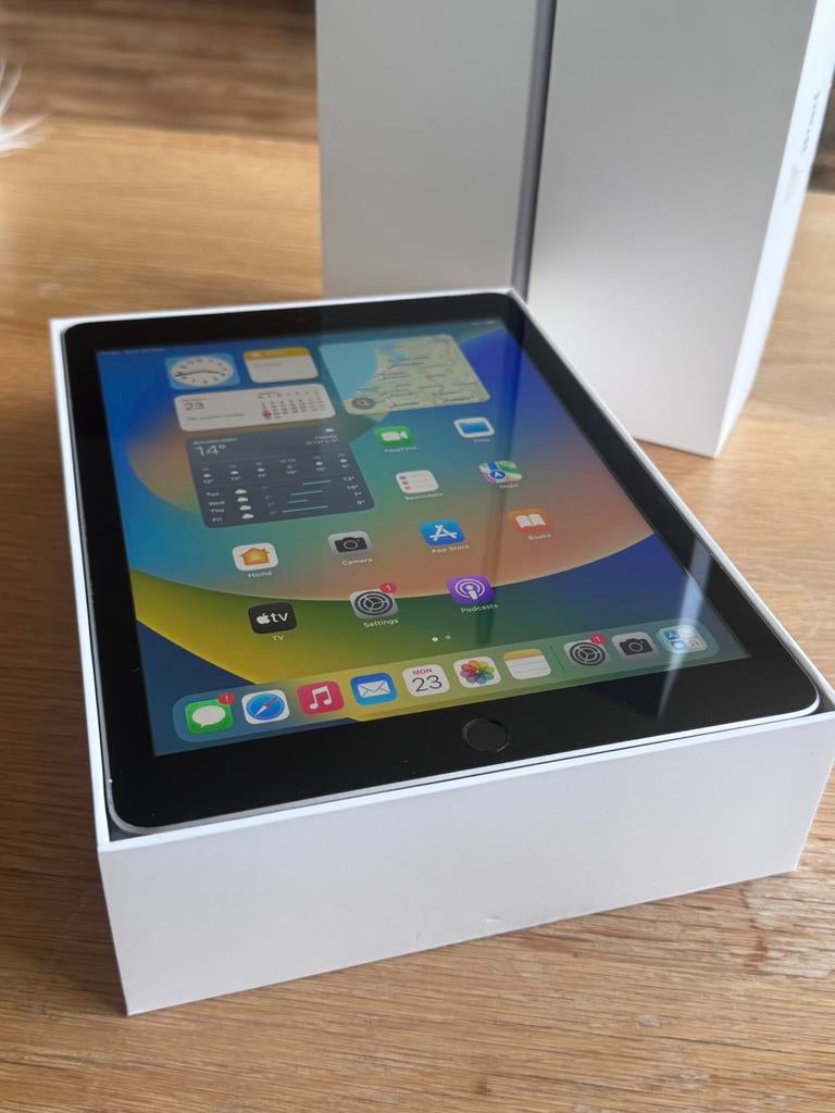 iPad 6e gen 32gb wifi + cellular | grijs, 10 inch, 32 GB, Apple iPad, 1 park way apple