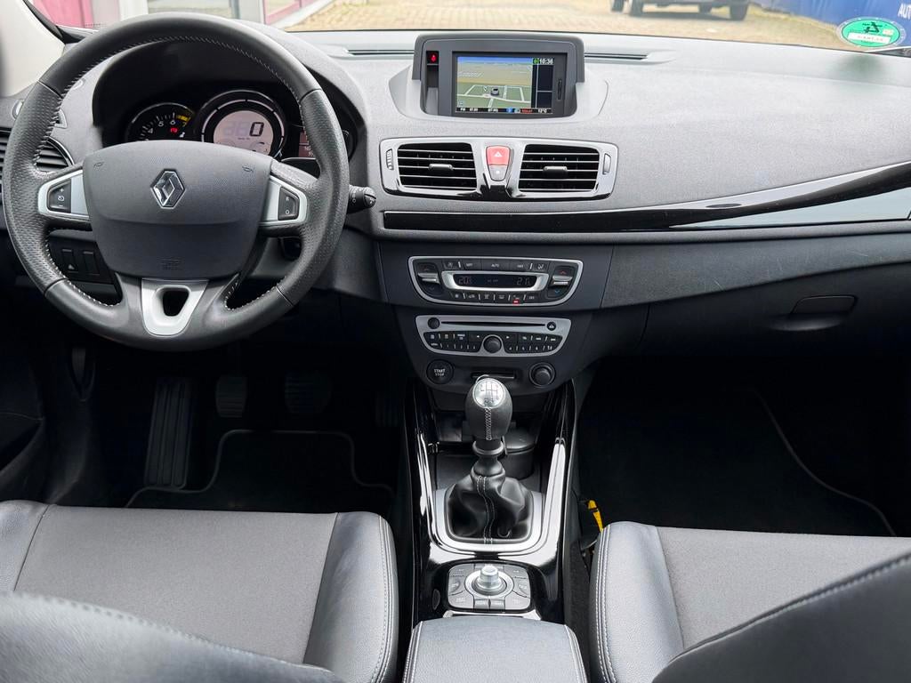 Renault Mégane Estate 1.4 TCe Bose |Navi|Climate|Cruise|Hal, Auto's, Renault, Voorwielaandrijving, Euro 5, Gebruikt, Zwart