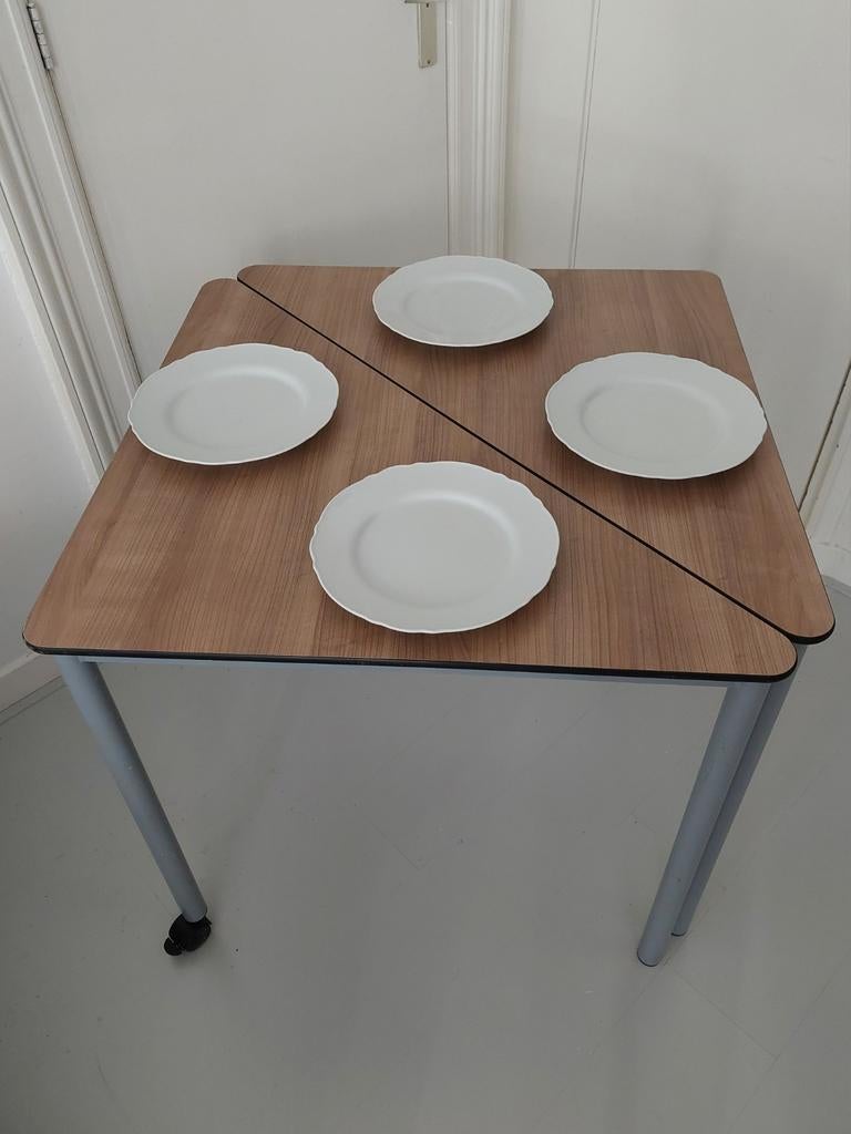 2x Tafeltje Bureautje Eettafel Tafel Sidetable Bijzettafel, Ophalen