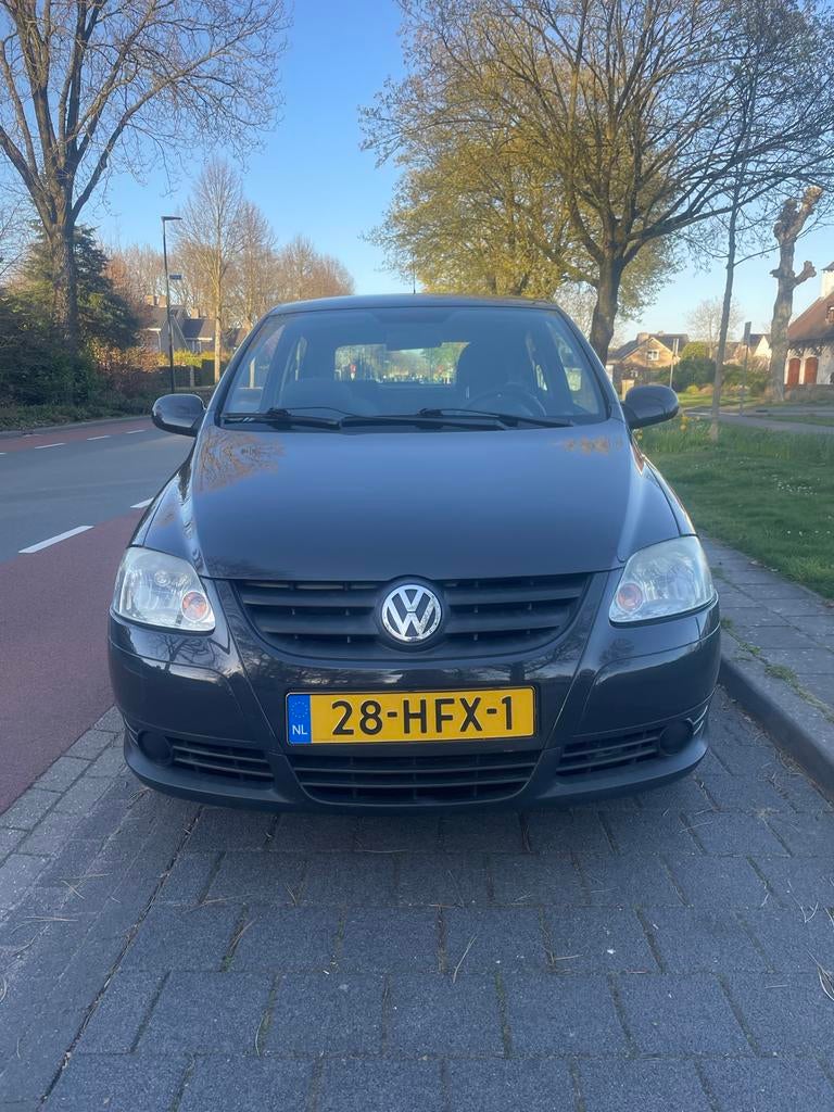 Volkswagen Fox 1.2 73.560km | 40KW 2008 Grijs, Voorwielaandrijving, Stof, 969 kg, 4 stoelen