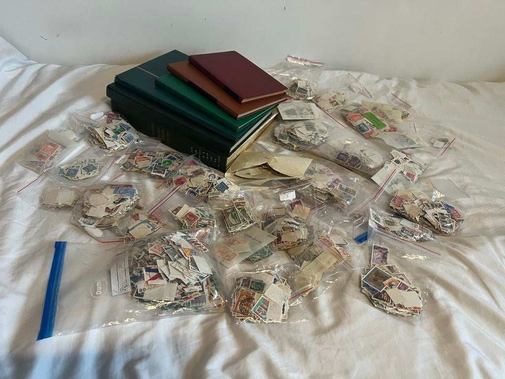 Grote verzameling postzegels, diverse landen en periodes, Ophalen of Verzenden, Nederland en Buitenland