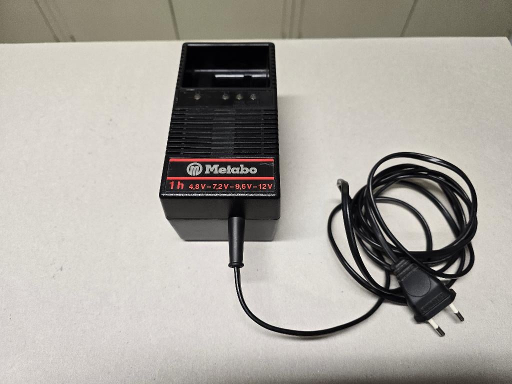 METABO accu gereedschap lader, Ophalen of Verzenden, Zo goed als nieuw, Minder dan 400 watt, Overige typen