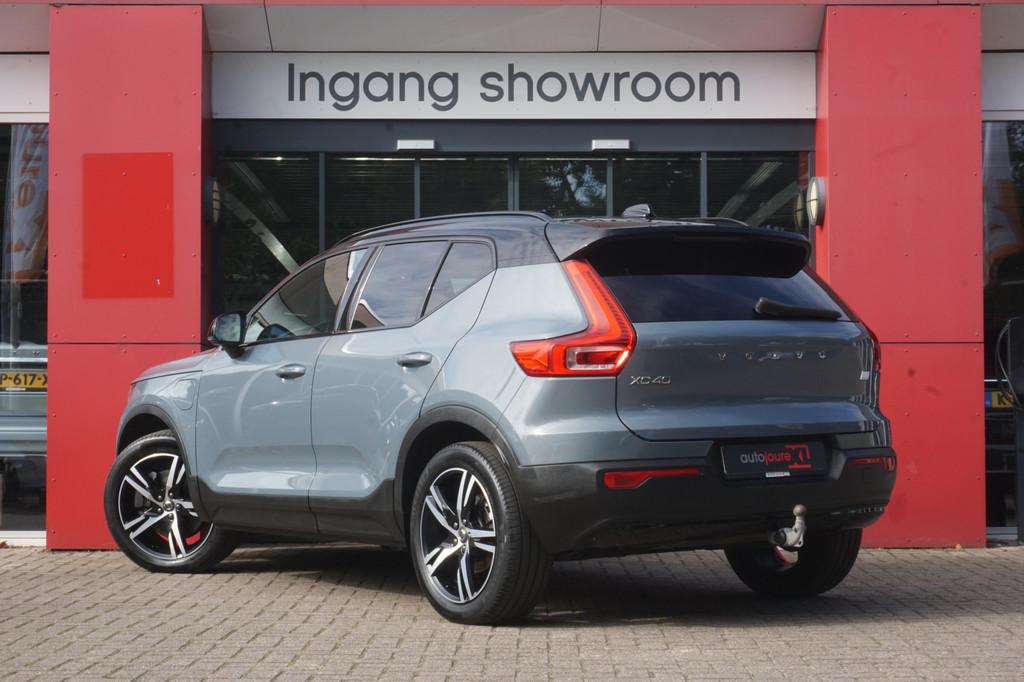 Volvo XC40 1.5 T4 Recharge R-Design Expression | Two-Tone |, Auto's, Volvo, Stof, Origineel Nederlands, Hybride Elektrisch/Benzine