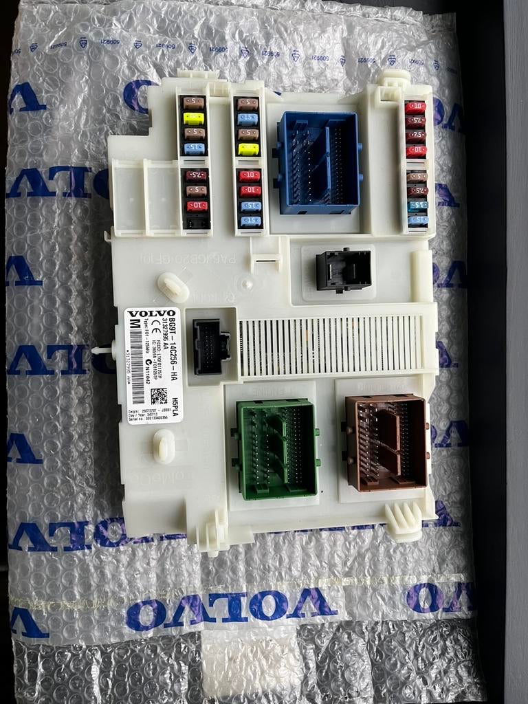 Central electronic module Volvo V60/S60 (’10-’18) 31327995, Ophalen, Nieuw, Volvo