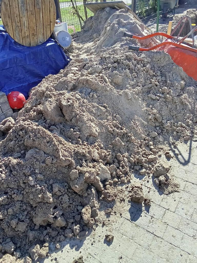 GRATIS zand ZSM (vijver gat vullen ofzo), Ophalen, Gebruikt