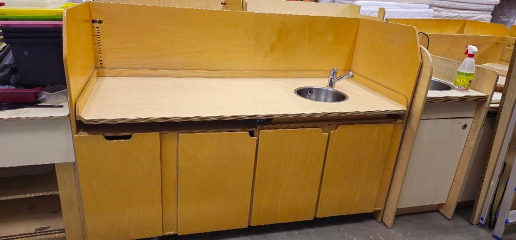 Elektrische verschoontafel met wasbak voor kinderopvang, Ophalen of Verzenden