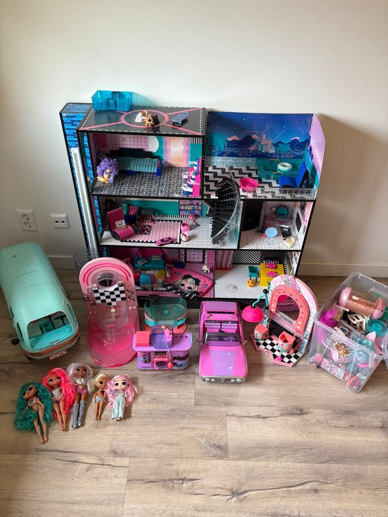 L.O.L, Kinderen en Baby's, Speelgoed | Poppenhuizen, Gebruikt, Toebehoren, Ophalen