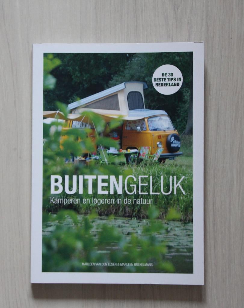 BUITENGELUK -  in de natuur - Marleen Brekelmans & Mvd Elsen, Overige merken, Ophalen of Verzenden, Zo goed als nieuw, Campinggids