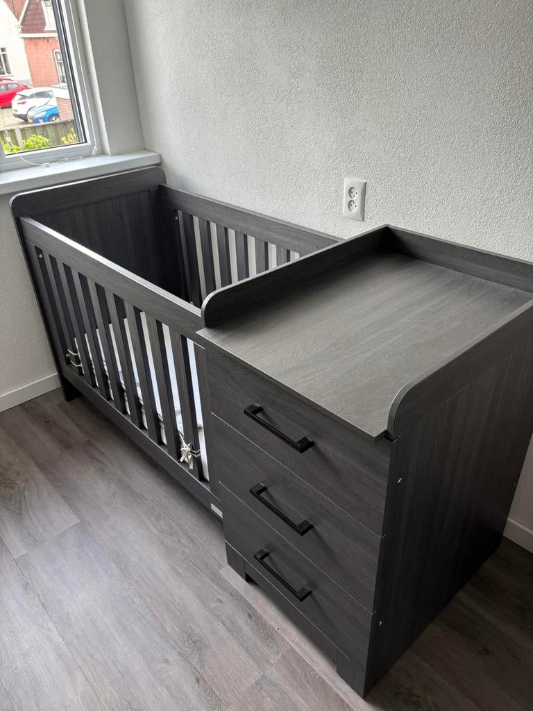 Babykamer combibed, Kinderen en Baby's, Kinderkamer | Complete kinderkamers, Zo goed als nieuw, Jongetje of Meisje, Ophalen of Verzenden