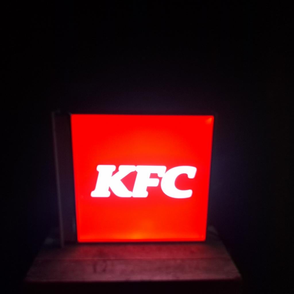 KFC / DFDS. Lichtbak, Ophalen, Gebruikt, Lichtbak of (neon) lamp