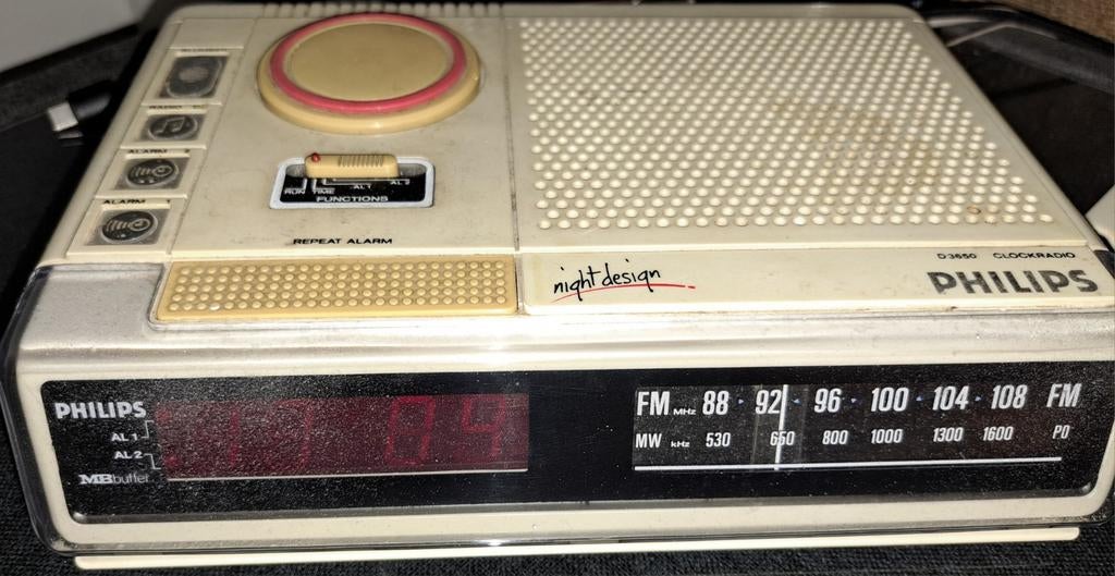 GEVRAAGD: PHILIPS WEKKERRADIO D3650, Ophalen