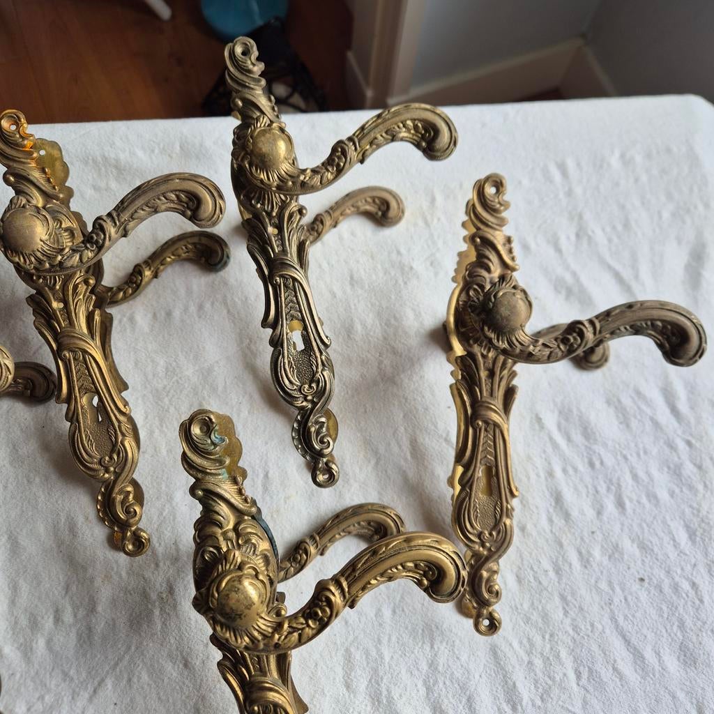 Set van 5 antieke deurklinken, sierlijk bewerkt, messing, Antiek en Kunst, Ophalen of Verzenden