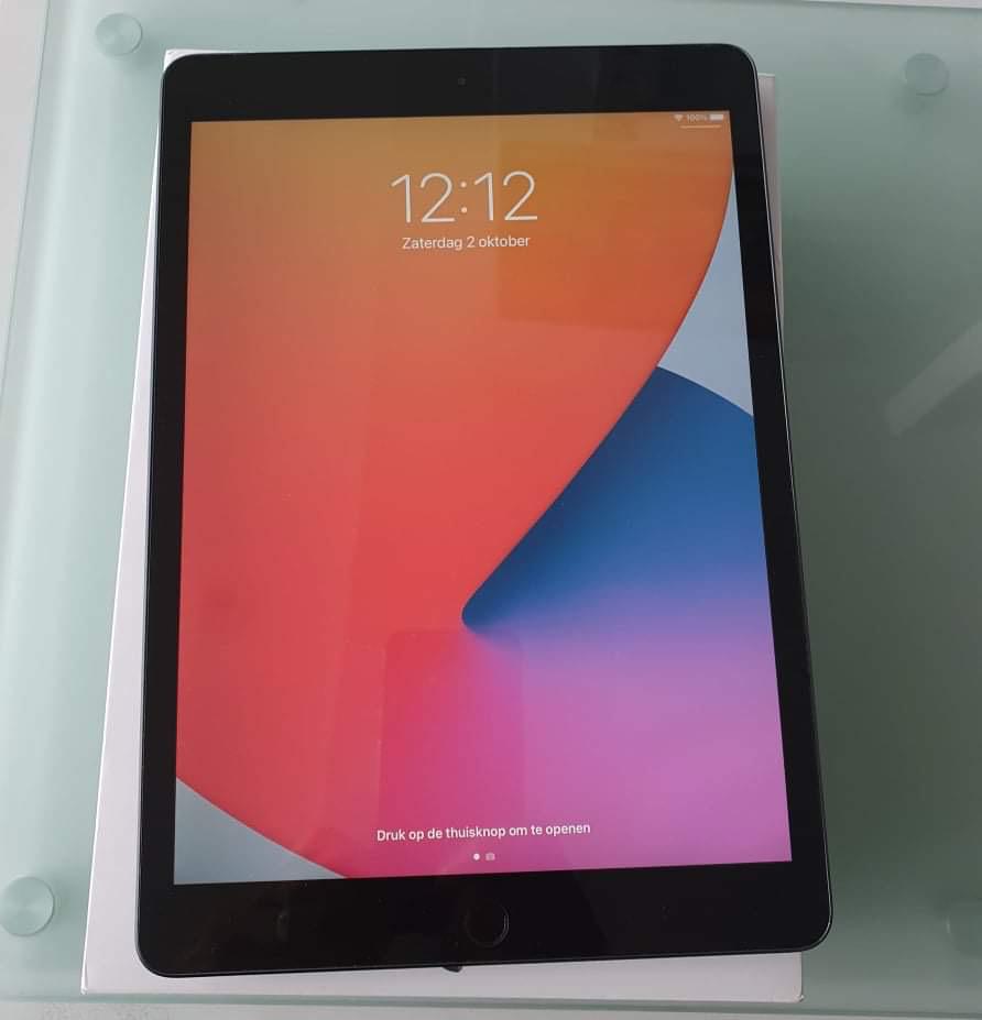 iPad 2019 wifi en 4g cellular 32 gb, Computers en Software, Apple iPads, 32 GB, Apple iPad, Zo goed als nieuw, Grijs