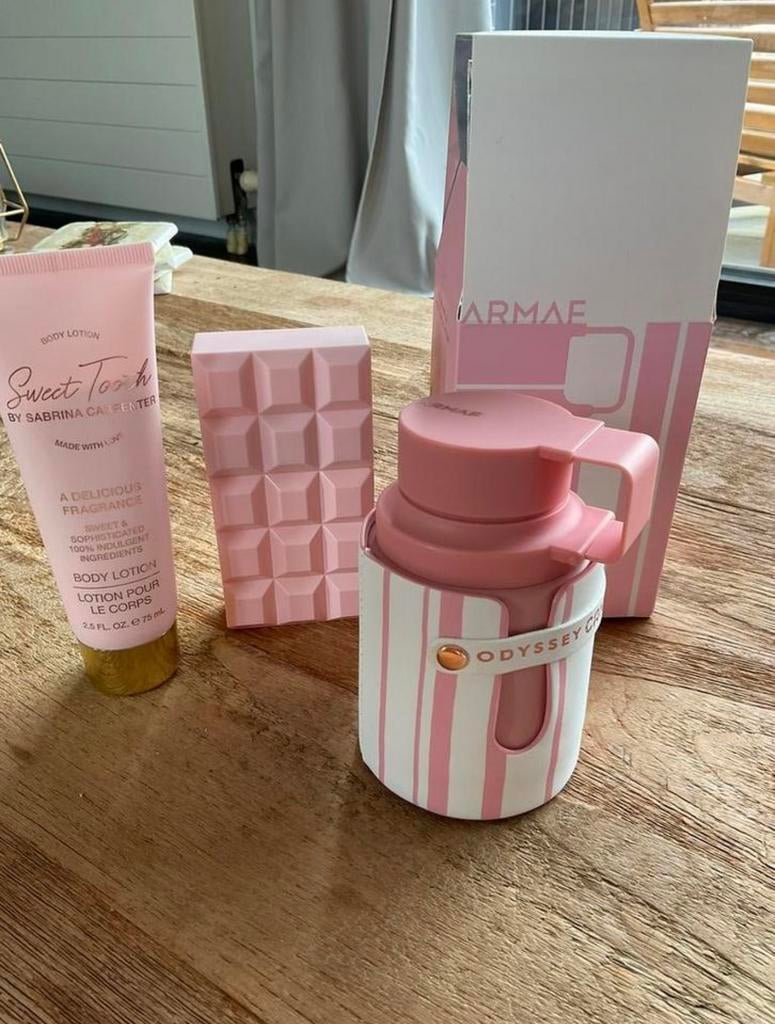 Sabrina Carpenter Sweet Tooth & Armaf Odyssey Candee, Verzenden, Zo goed als nieuw