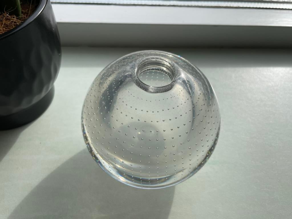 Copier Leerdam spijkerbol vaasje hoogte 9,5 cm., Antiek en Kunst, Antiek | Glas en Kristal, Ophalen of Verzenden