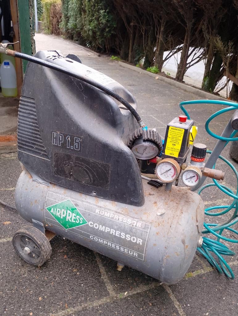 Airpress Compressor 1.5 PK - Gebruikt, Doe-het-zelf en Verbouw, Compressors, Ophalen, Gebruikt, 6 tot 10 bar, Minder dan 200 liter/min