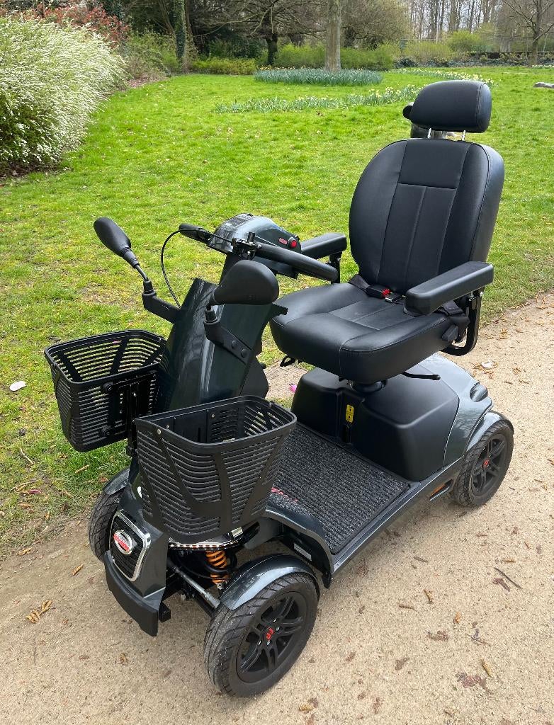 Mango Freerider F1 scootmobiel 4 wiel . USB, Nwe Accu's., Ophalen of Verzenden, Zo goed als nieuw, Elektrische rolstoel