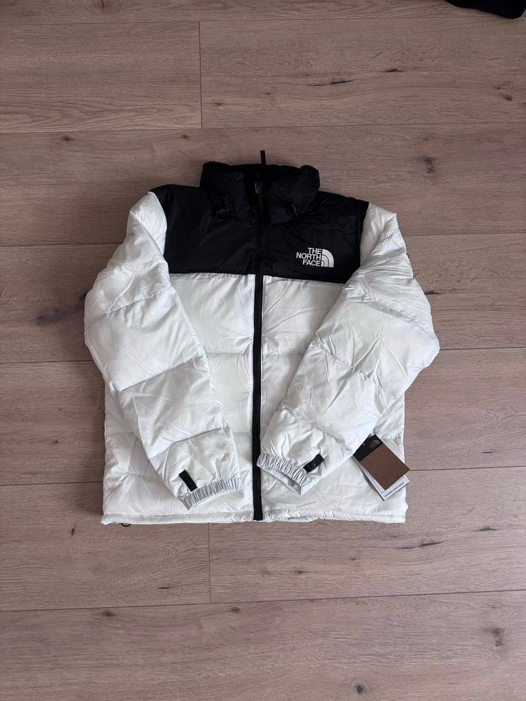 The North Face Nuptse Puffer Jas Zwart/Wit, Kleding | Heren, Jassen | Winter, Ophalen of Verzenden, Nieuw, Maat 48/50 (M), Wit
