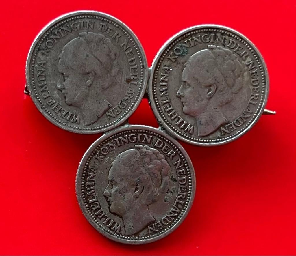zilveren broche van 3 x 10 cent Wilhelmina, Ophalen, Setje, Zilver, 10 cent