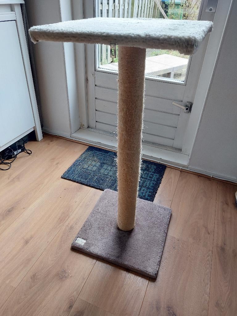 Katten krabpaal met plankje, Dieren en Toebehoren, Krabmeubelen, Gebruikt, Krabpaal, Ophalen