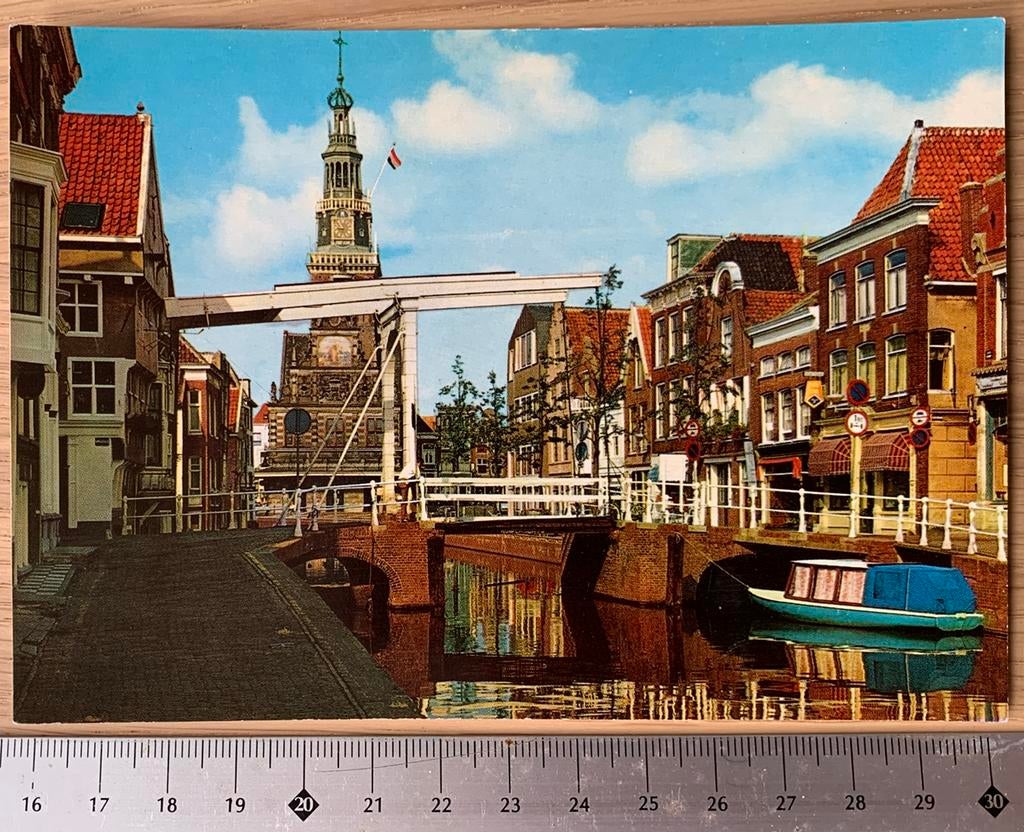 Ansichtkaart Alkmaar Kuipersbrug met Waagtoren (ongelopen), Verzamelen, Ophalen of Verzenden, 1960 tot 1980, Ongelopen, Noord-Holland
