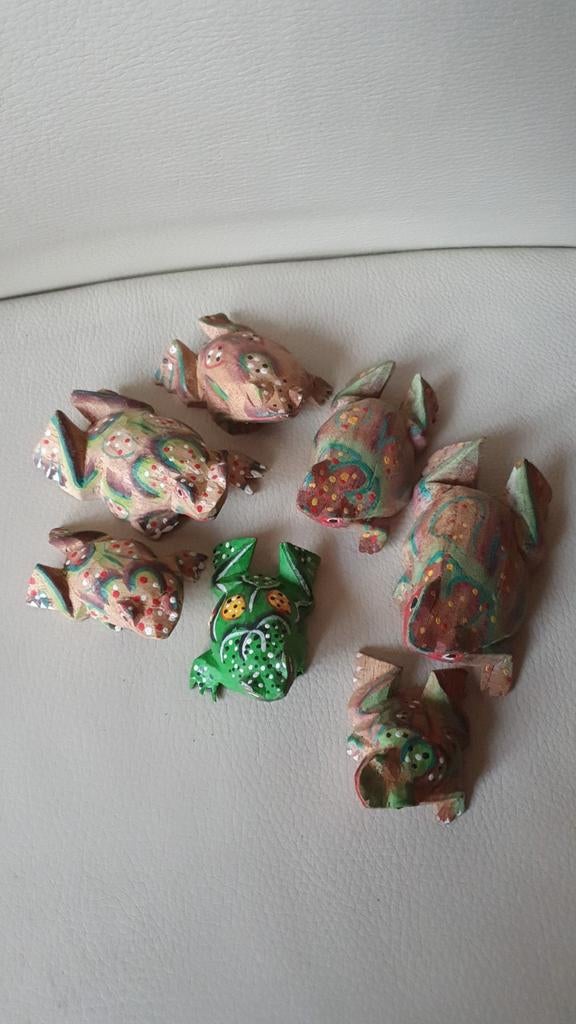 7 Handgemaakte Houten Kikkers - Decoratieve Beeldjes, Ophalen of Verzenden, Zo goed als nieuw