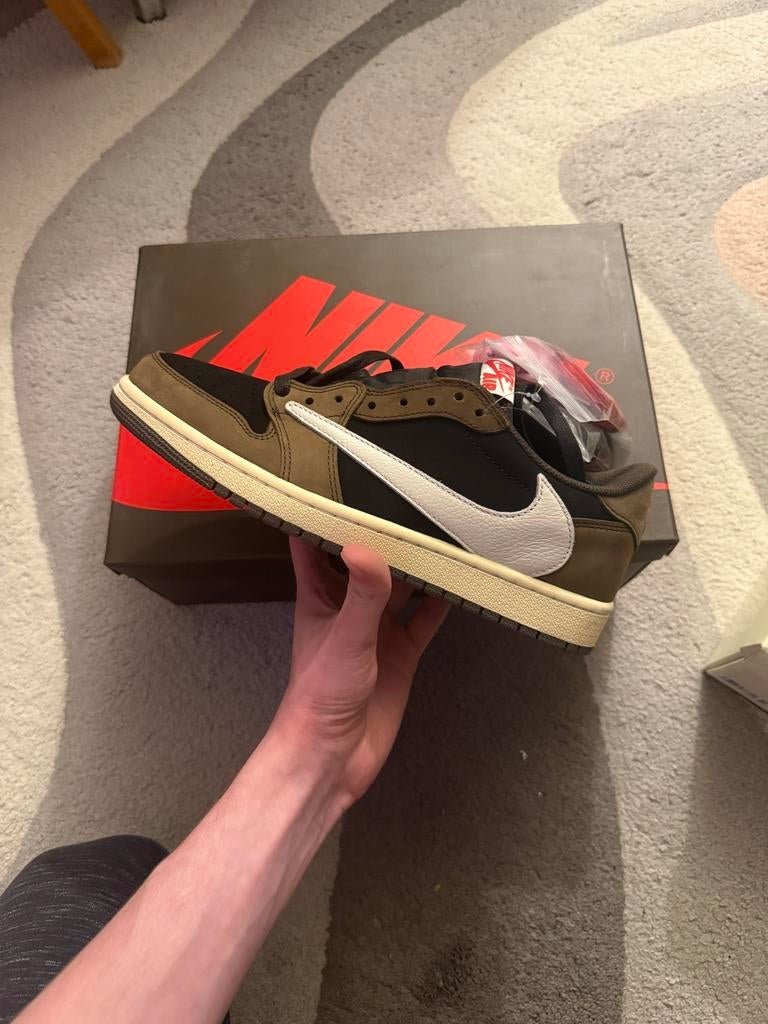 Nike Air Jordan 1 Low Travis Scott Reverse Mocha, Ophalen of Verzenden, Nieuw, Bruin, Sneakers of Gympen