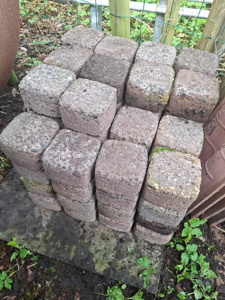 74 granieten kasseien vierkant, Ophalen, Gebruikt, Natuursteen, Terrastegels