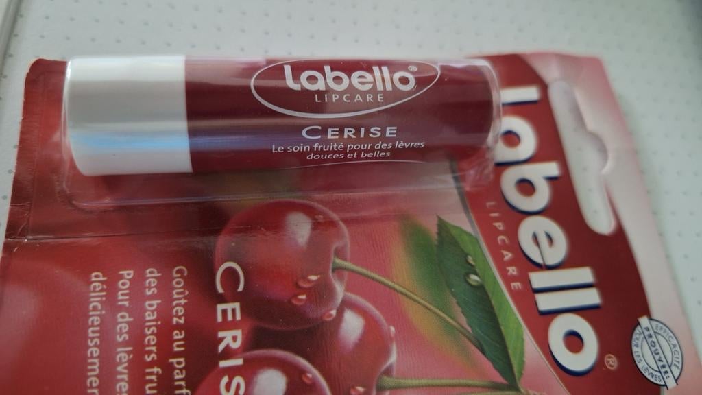 Labello Cerise Franstalig, Ophalen of Verzenden, Nieuw