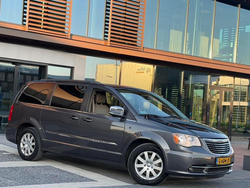 VIP Town&Country 3.6 V6 LWB Voyager 7p Stow’Go MPV DVD 1Eig!, Auto's, Chrysler, Beige, Grand Voyager, Leder, Particulier